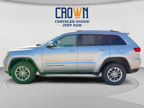 Used 2020 Jeep Grand Cherokee Laredo AWD/4WD image 6