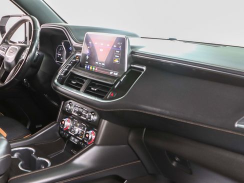 Used 2021 GMC Yukon AT4 w/ Technology Package AWD/4WD image 30