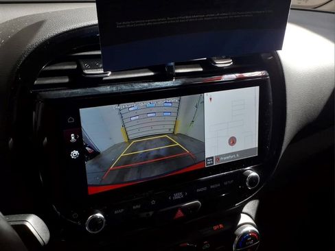 Used 2025 Kia Soul EX FWD image 8