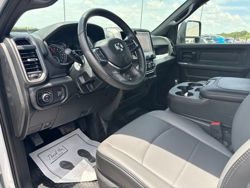 New 2026 RAM 2500 Tradesman w/ Chrome Appearance Group AWD/4WD image 21