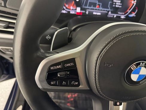 Used 2022 BMW X6 xDrive40i w/ Executive Package image 16