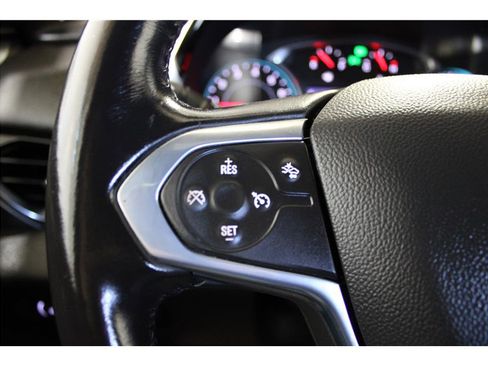 Used 2022 Chevrolet Traverse LT image 30