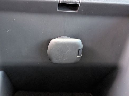 Used 2025 Toyota Camry SE FWD image 31