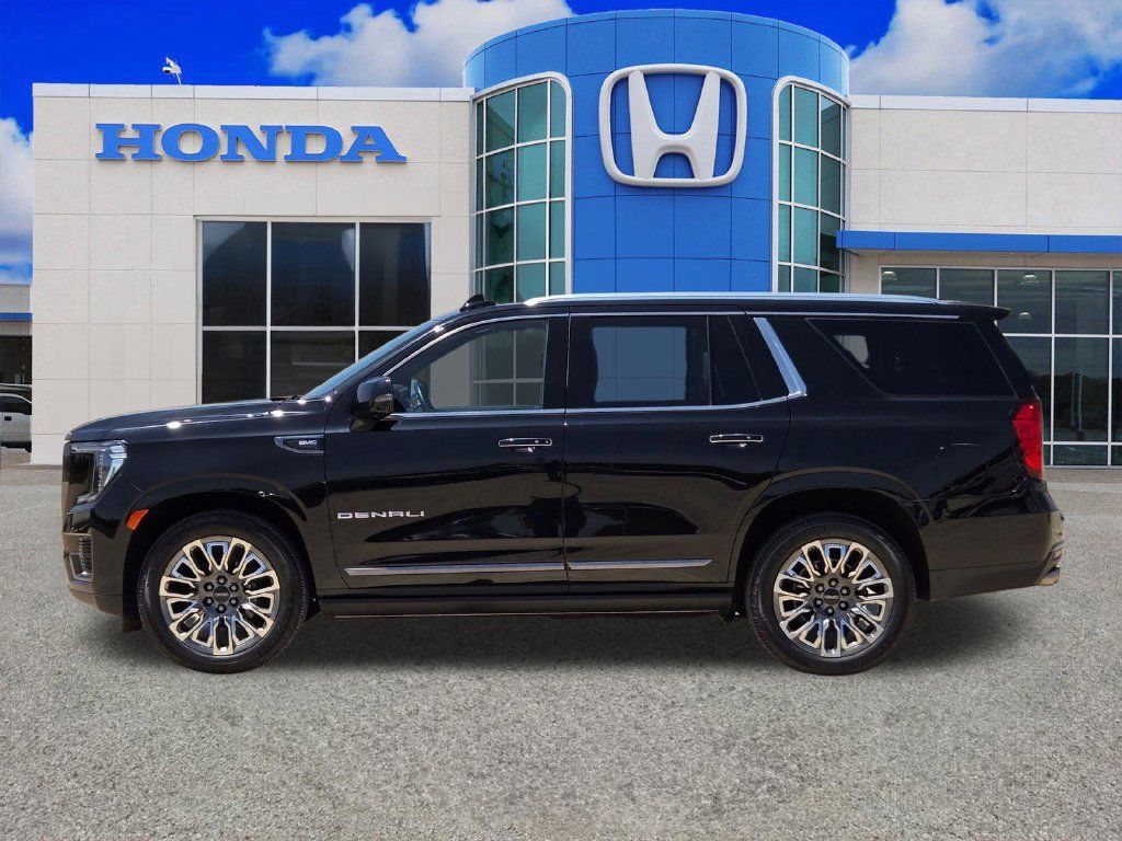 Used 2023 GMC Yukon Denali Ultimate AWD/4WD image 6