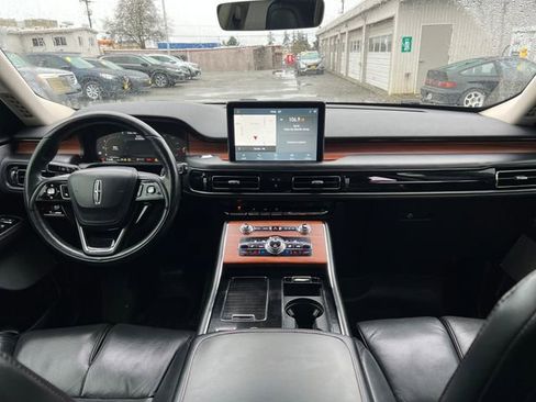 Used 2020 Lincoln Aviator Reserve w/ Equipment Group 202A AWD/4WD image 15