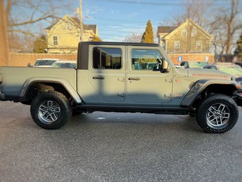New 2026 Jeep Gladiator Mojave w/ Dual Top Group image 4