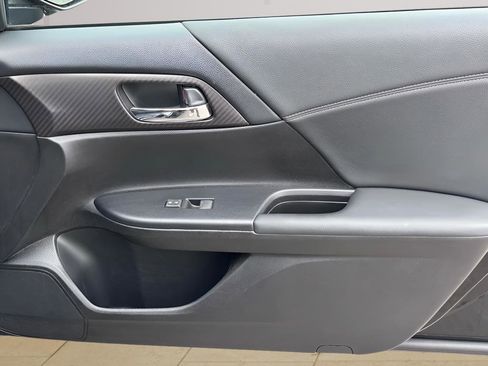 Used 2017 Honda Accord Sport image 27