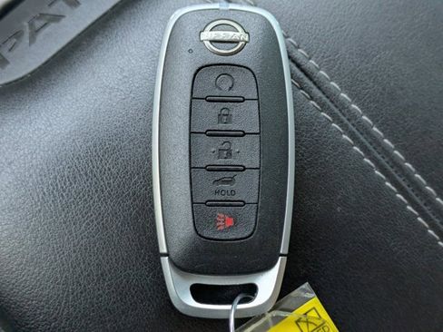 Used 2023 Nissan Pathfinder SL w/ SL Premium Package image 26