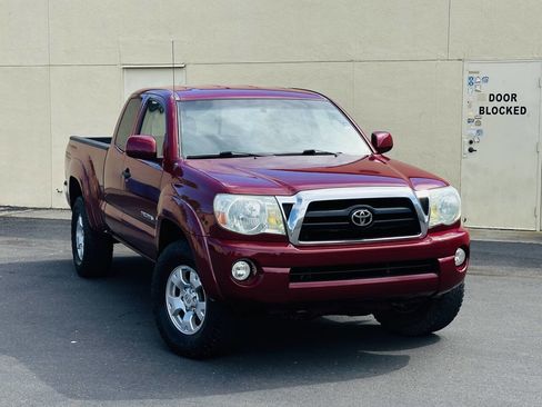 Used 2006 Toyota Tacoma 4x4 Access Cab V6 image 1