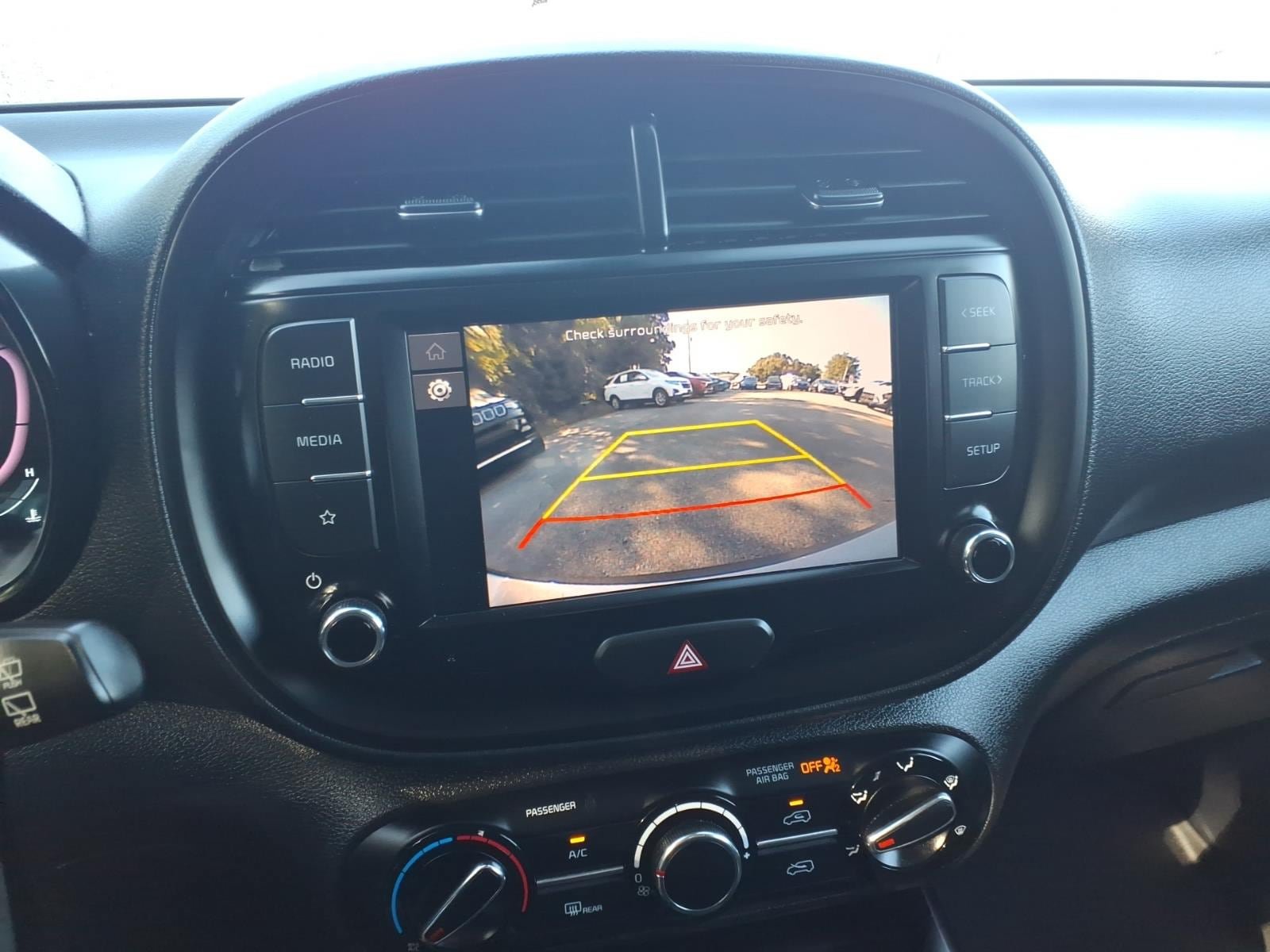 Used 2024 Kia Soul LX w/ LX Technology Package FWD image 18