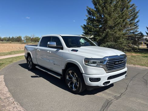 Used 2022 RAM 1500 Limited w/ Body-Colour Bumper Group AWD/4WD image 4