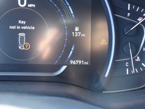 Used 2020 Hyundai Santa Fe SEL w/ Cargo Package image 11