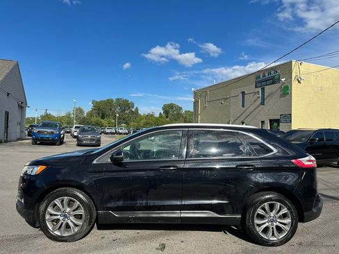 Used 2019 Ford Edge Titanium w/ Cold Weather Package AWD/4WD image 9