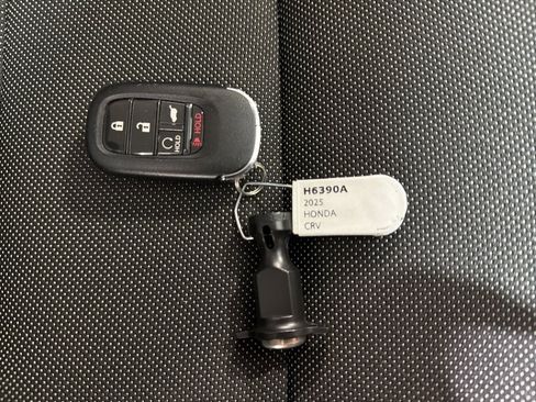 Used 2025 Honda CR-V EX image 30