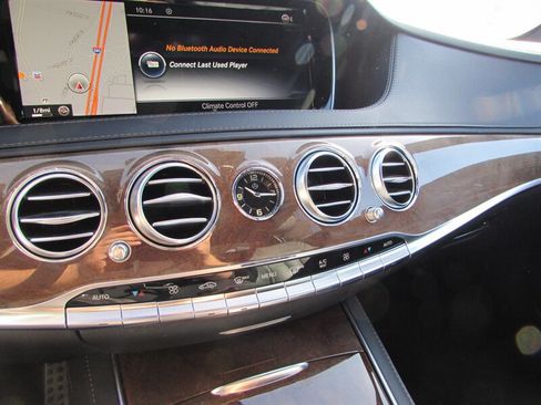 Used 2015 Mercedes-Benz S 550 Sedan image 16