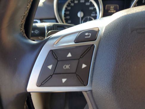 Used 2016 Mercedes-Benz GL 450 4MATIC w/ Premium I Package image 19