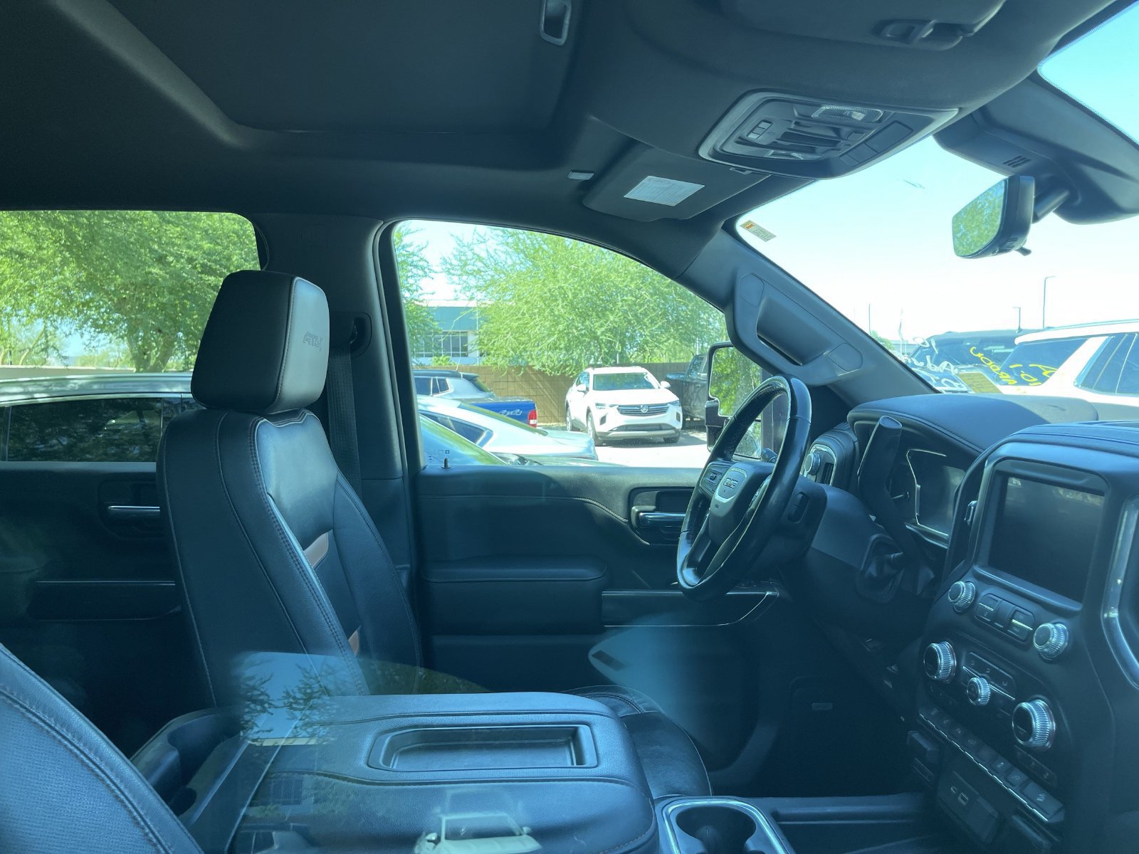 Used 2020 GMC Sierra 2500 AT4 w/ AT4 Premium Package AWD/4WD image 8