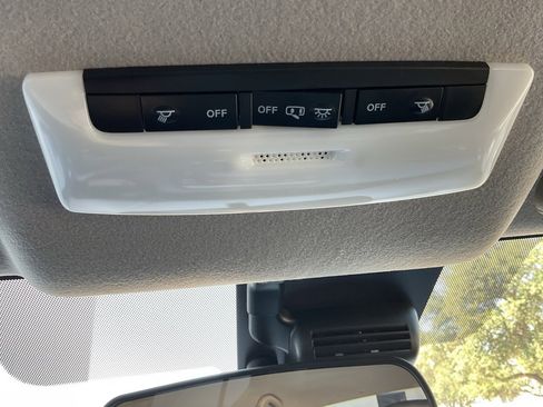 New 2025 Nissan Versa SV w/ Trunk Package image 26