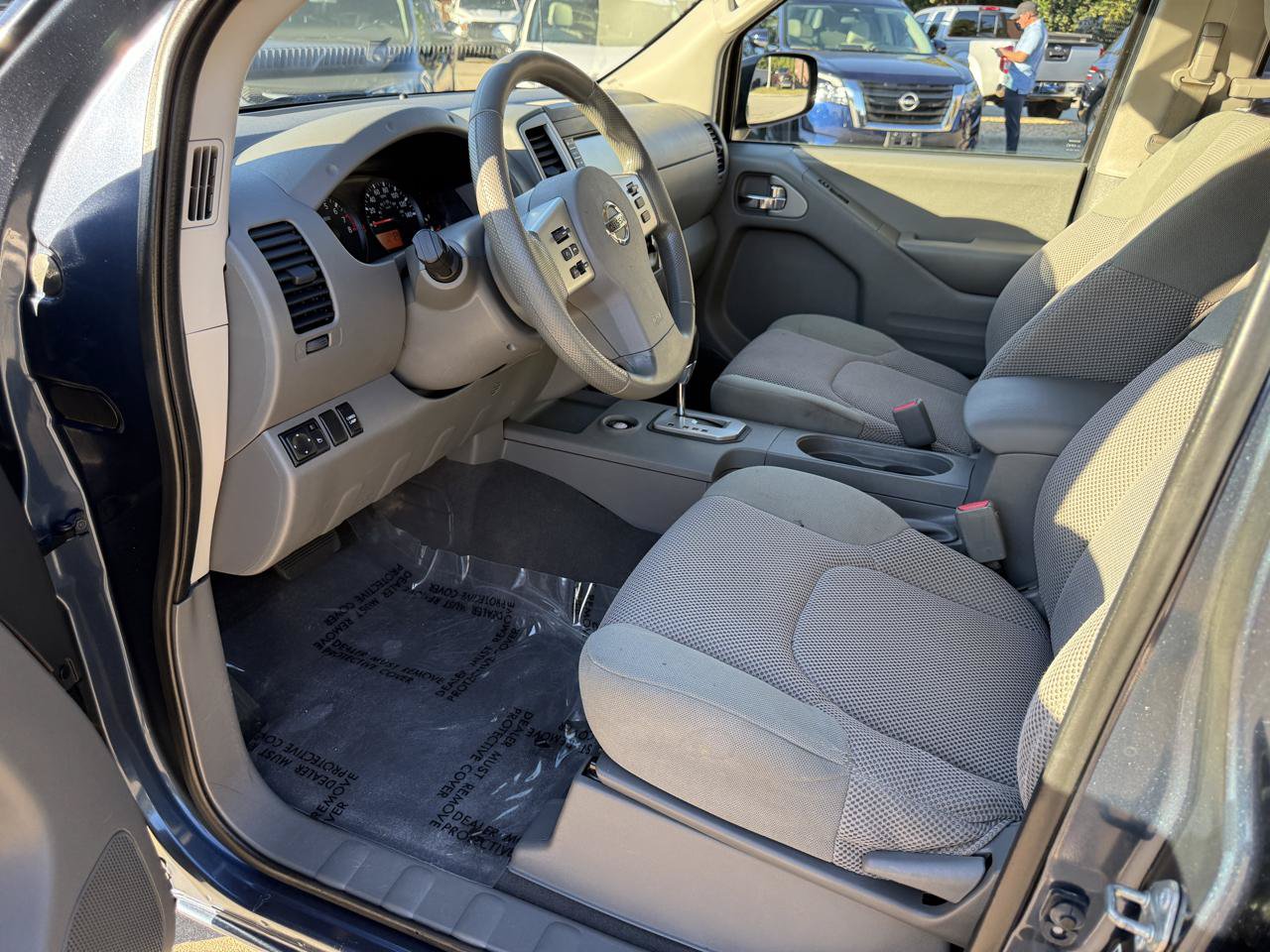 Used 2020 Nissan Frontier SV RWD image 9