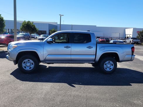Certified 2022 Toyota Tacoma SR image 8