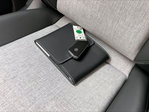 Certified 2023 Volkswagen ID.4 Pro image 10