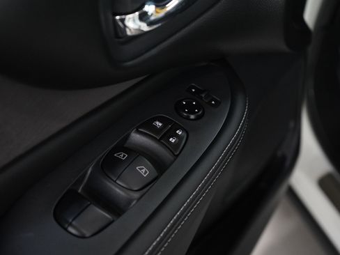 Used 2024 Nissan Murano SV w/ SV Midnight Edition Package image 18