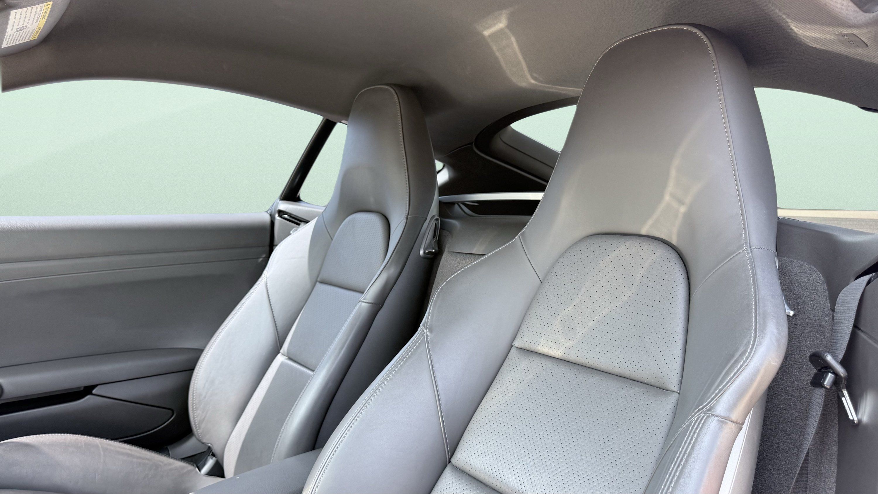 Used 2019 Porsche 718 Cayman RWD image 28