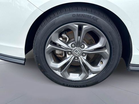 Used 2024 Honda Accord EX image 11