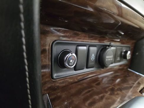 Used 2017 Nissan Armada Platinum w/ Captain Seat Package AWD/4WD image 28