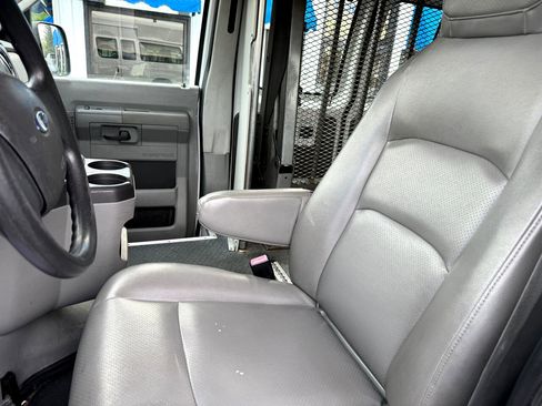 Used 2009 Ford E-250 and Econoline 250 Extended image 11
