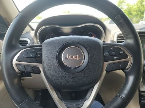 Used 2015 Jeep Grand Cherokee Limited AWD/4WD image 15