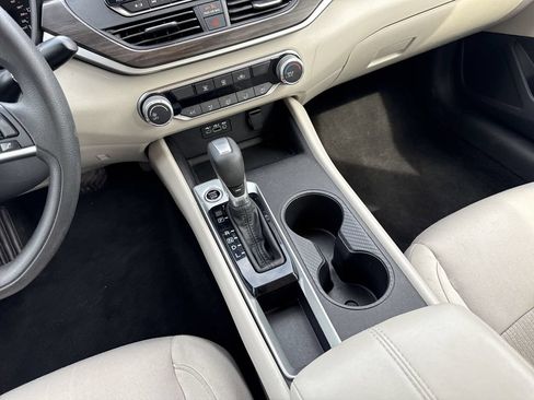 Certified 2025 Nissan Altima 2.5 SV FWD image 15