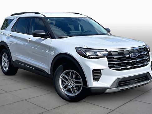 New 2026 Ford Explorer Active RWD image 2