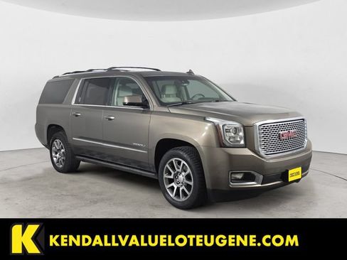Used 2015 GMC Yukon XL Denali w/ Premium Package AWD/4WD image 7