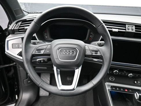 Used 2024 Audi Q3 2.0T Premium Plus image 17