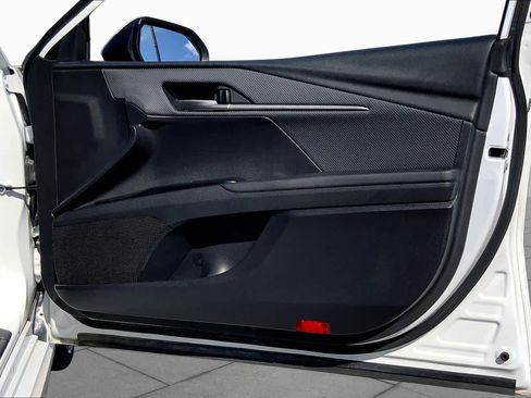 Used 2025 Toyota Camry SE FWD image 22