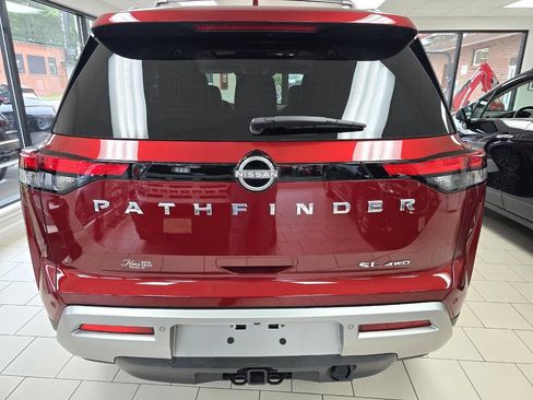 Used 2022 Nissan Pathfinder SL w/ SL Premium Package image 13