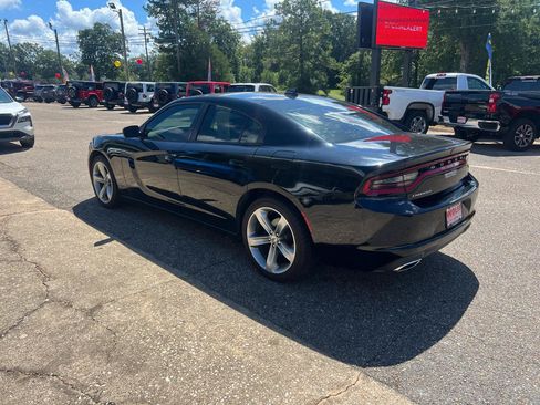 Used 2018 Dodge Charger SXT Plus w/ Quick Order Package 29J RWD image 10