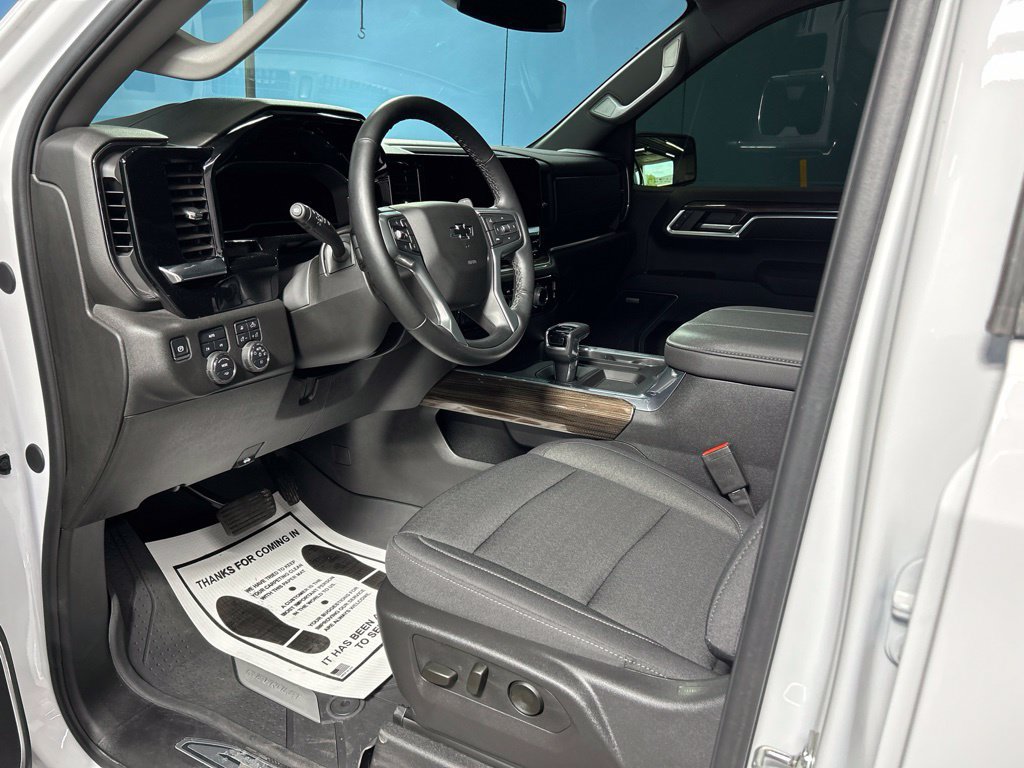 Used 2025 Chevrolet Silverado 1500 RST w/ Convenience Package II AWD/4WD image 14