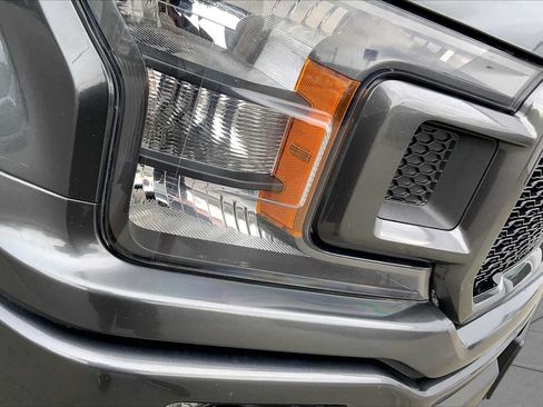 Used 2018 Ford F150 XLT w/ Equipment Group 302A Luxury AWD/4WD image 26