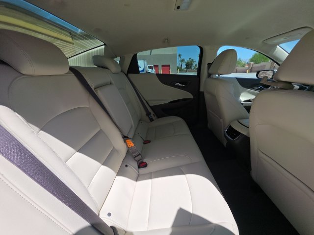 Used 2019 Chevrolet Malibu LT w/ Leather Package FWD image 25