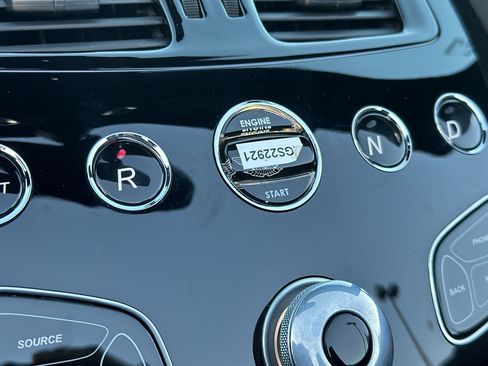 Used 2017 Aston Martin V12 Vantage S image 23