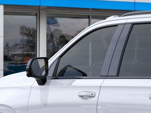 New 2026 Chevrolet Suburban RST image 12