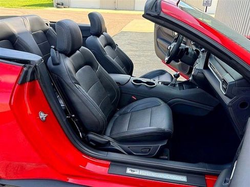 Used 2024 Ford Mustang GT Premium image 19