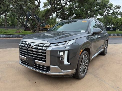 Used 2025 Hyundai Palisade Calligraphy AWD/4WD image 2
