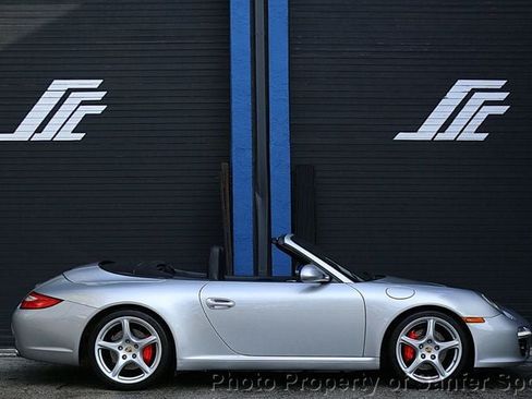 Used 2009 Porsche 911 Carrera RWD image 1