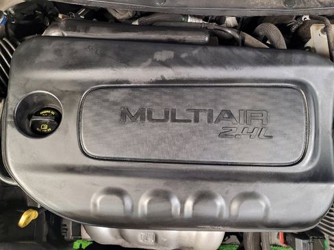 Used 2019 Jeep Cherokee Latitude w/ Popular Appearance Group FWD image 30