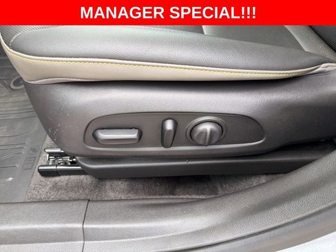 Used 2025 Chevrolet Trax ACTIV FWD image 18