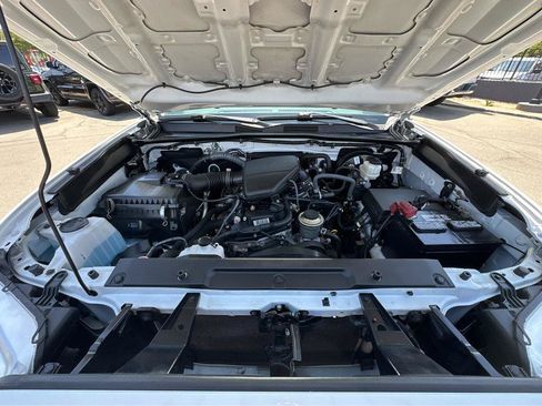 Used 2021 Toyota Tacoma SR RWD image 40