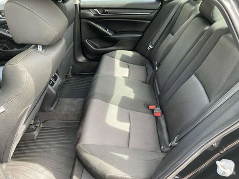 Certified 2018 Honda Accord EX image 11